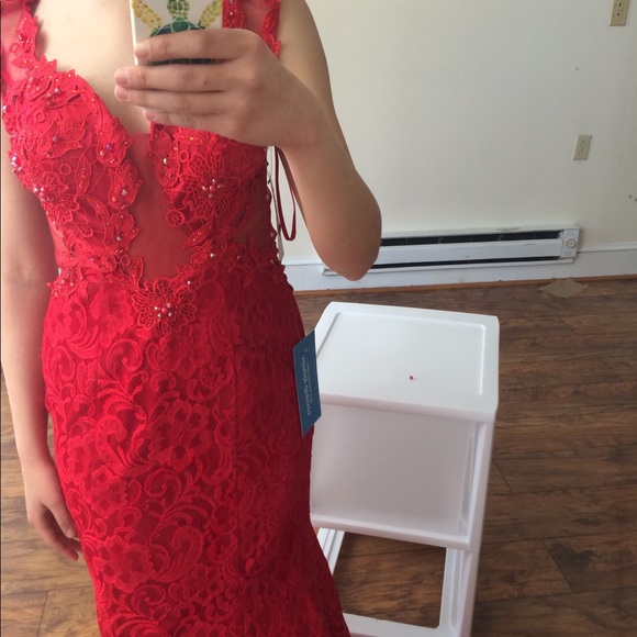 Prom dress - Picture 2 of 3